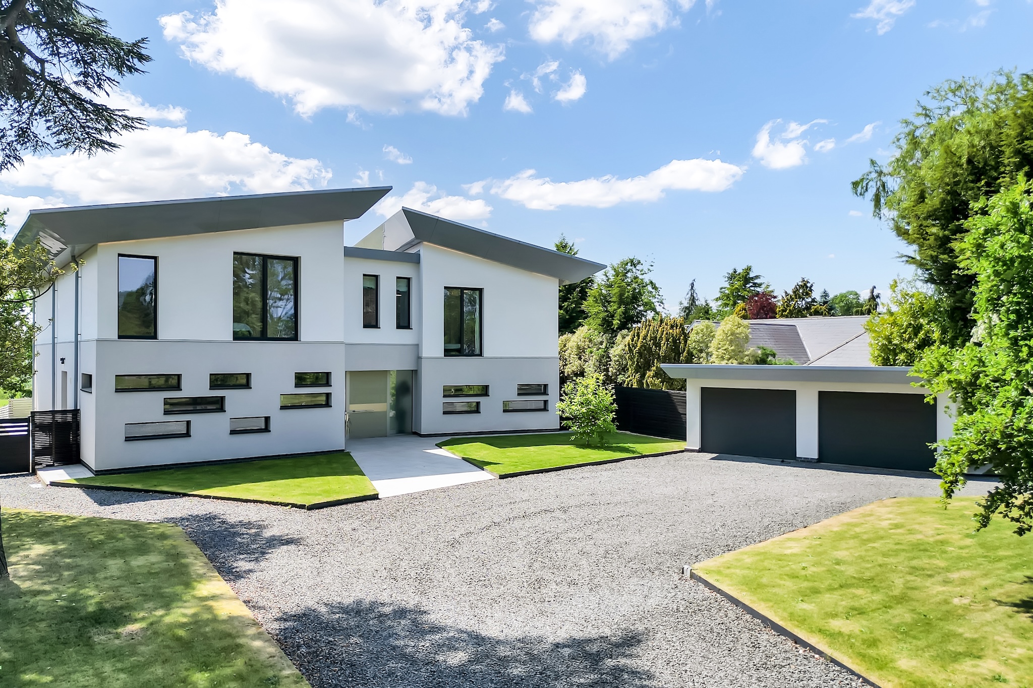 THE HOUSE ABOVE THE HORIZON