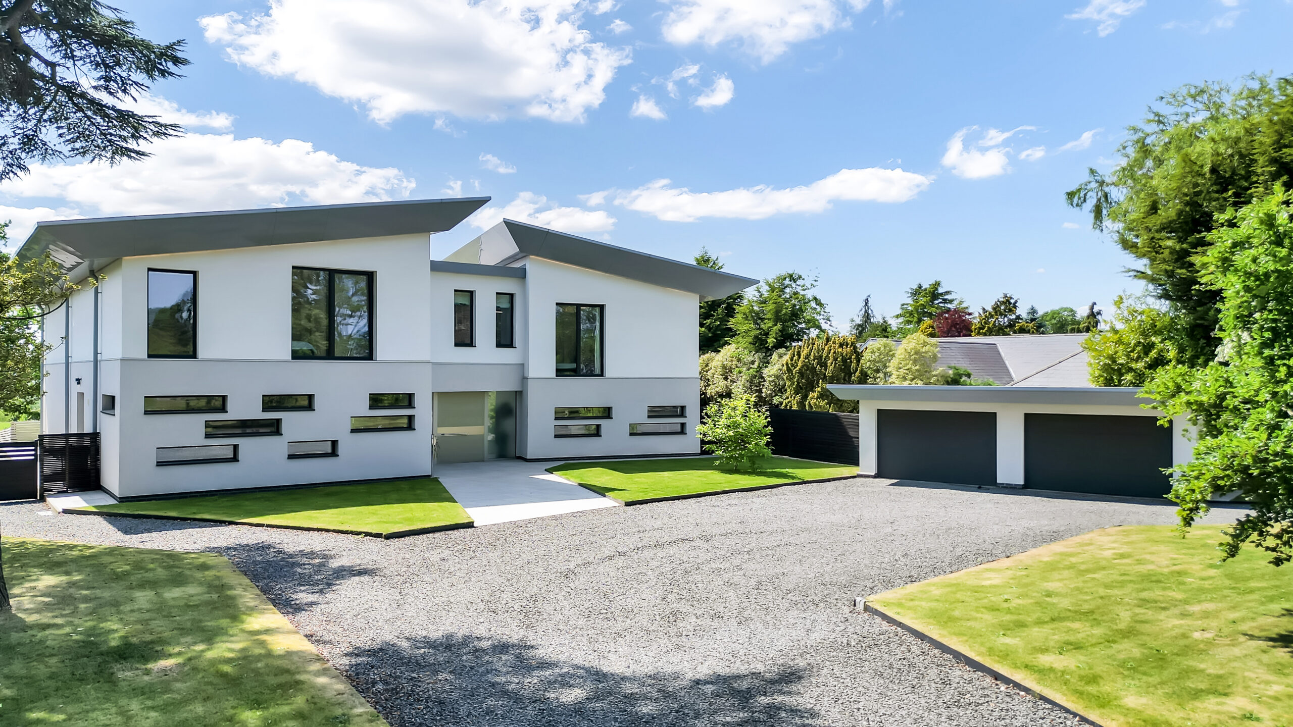 THE HOUSE ABOVE THE HORIZON1