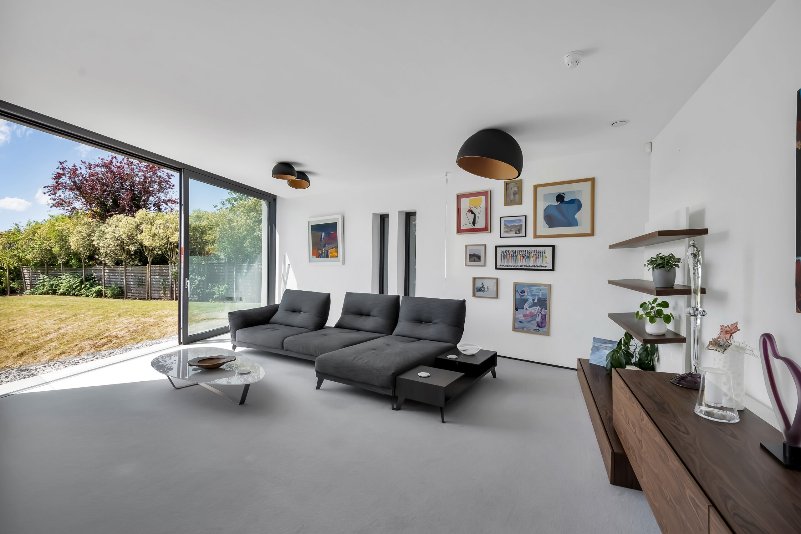 THE HOUSE ABOVE THE HORIZON25